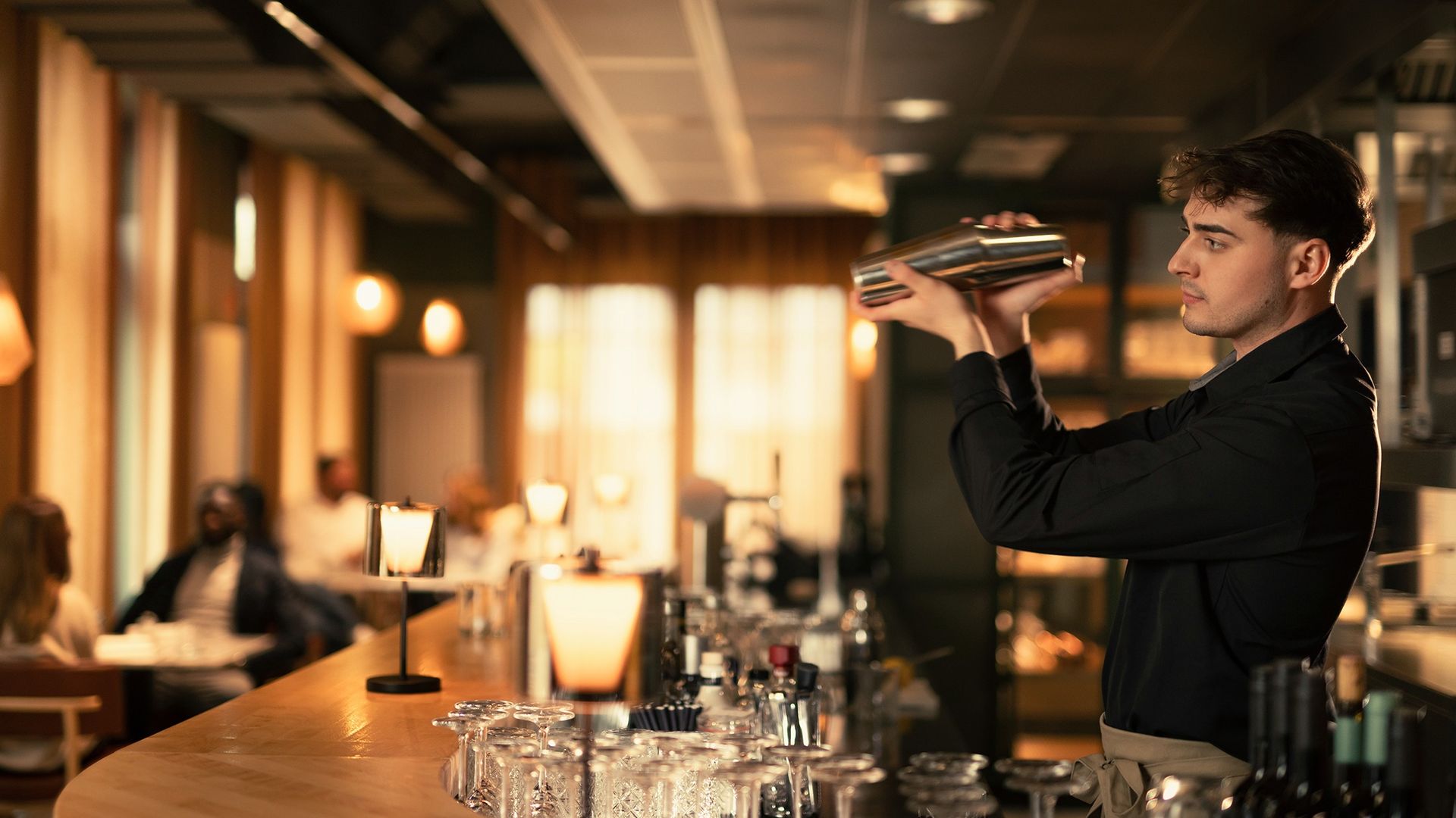 Barkeeper in der Cäcilie